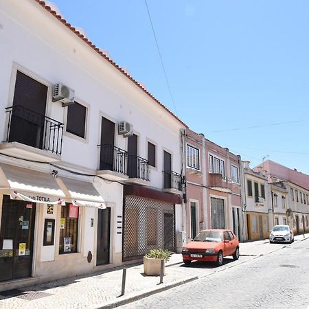 Flor Da Primavera - Residencial E Apartamentos Azambuja Bagian luar foto